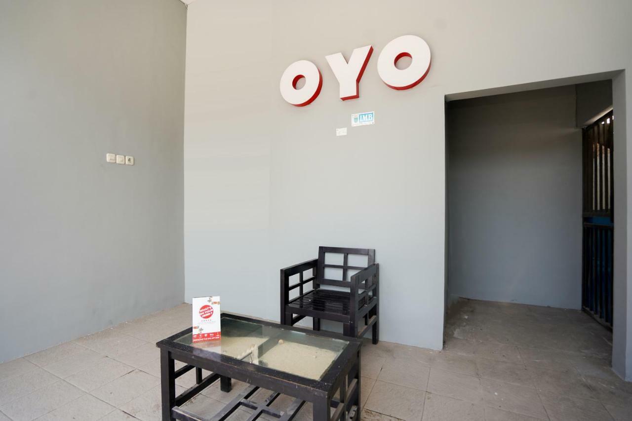 Oyo 1316 Mentari Family Homestay Probolinggo Eksteriør billede