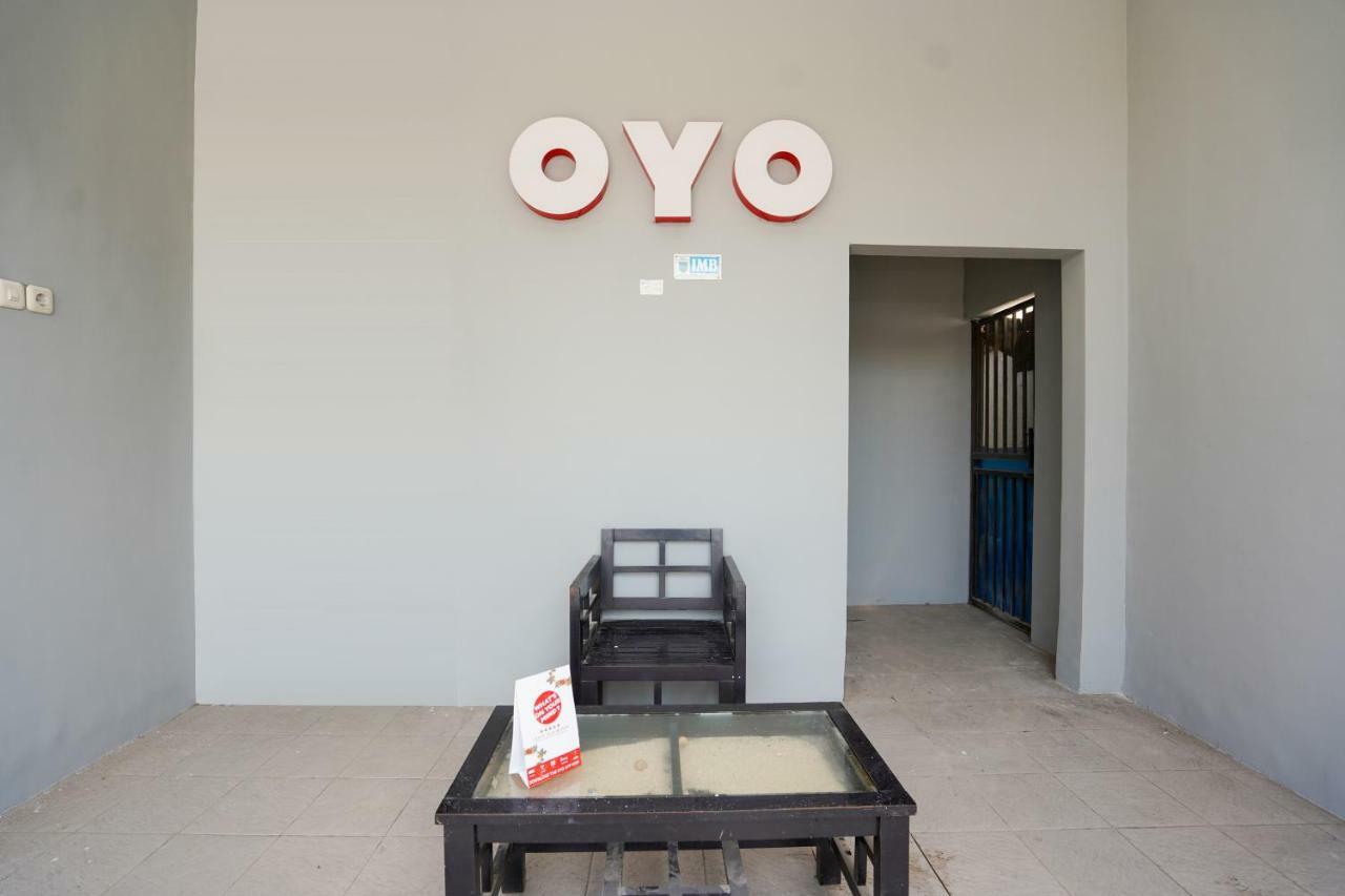 Oyo 1316 Mentari Family Homestay Probolinggo Eksteriør billede